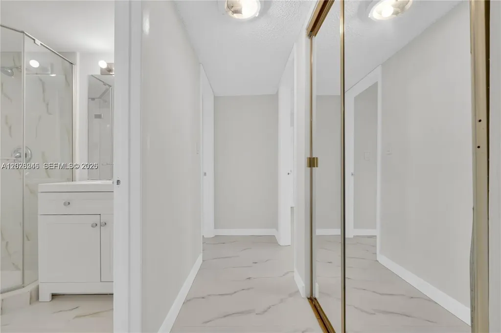 9355 SW 8th Street Boca Raton FL 33428