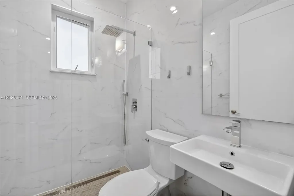 560 SW 6th Avenue Fort Lauderdale FL 33315
