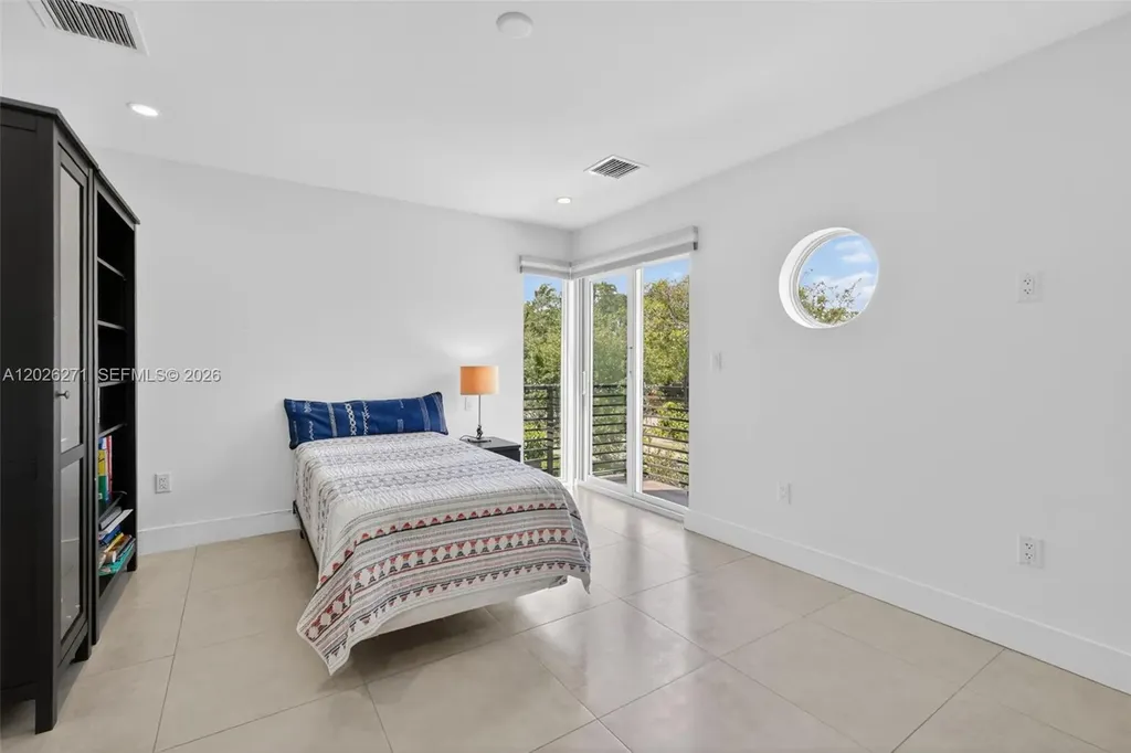 560 SW 6th Avenue Fort Lauderdale FL 33315