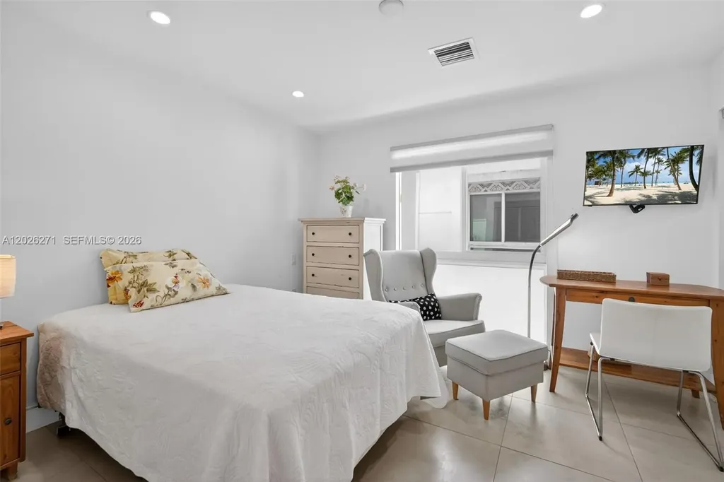 560 SW 6th Avenue Fort Lauderdale FL 33315