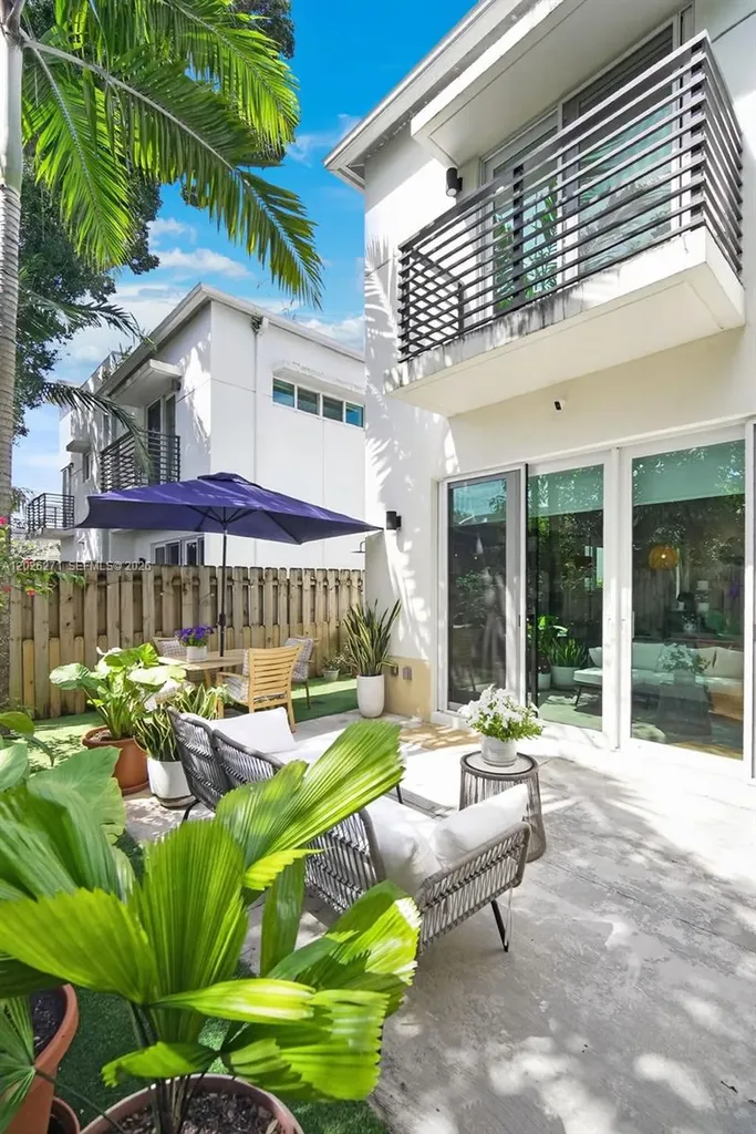 560 SW 6th Avenue Fort Lauderdale FL 33315