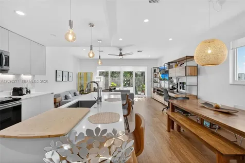 560 SW 6th Avenue Fort Lauderdale FL 33315