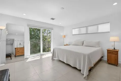 560 SW 6th Avenue Fort Lauderdale FL 33315