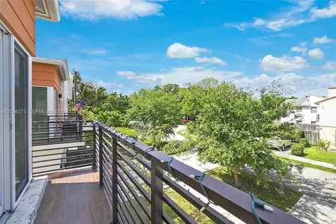 560 SW 6th Avenue Fort Lauderdale FL 33315