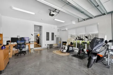 560 SW 6th Avenue Fort Lauderdale FL 33315