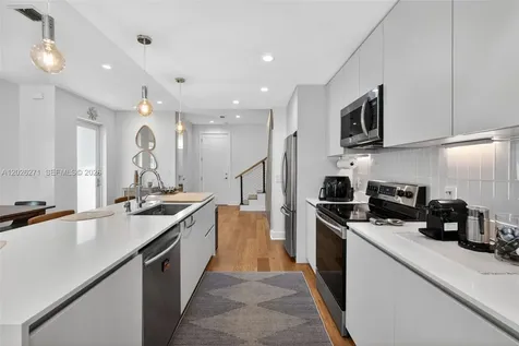 560 SW 6th Avenue Fort Lauderdale FL 33315
