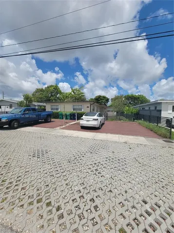 1052 SW 79th Avenue Miami FL 33144