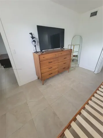 1052 SW 79th Avenue Miami FL 33144