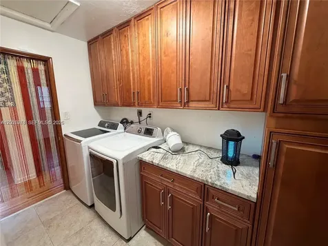 45 SE 14th Street Dania Beach FL 33004