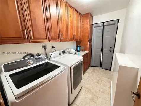 45 SE 14th Street Dania Beach FL 33004