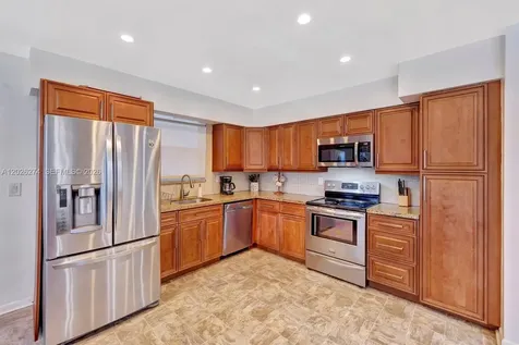 45 SE 14th Street Dania Beach FL 33004