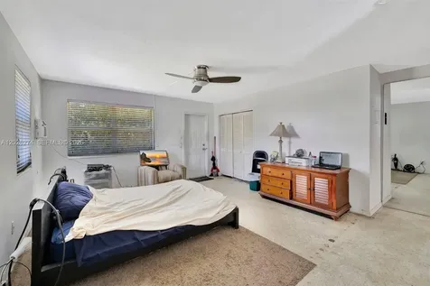 45 SE 14th Street Dania Beach FL 33004