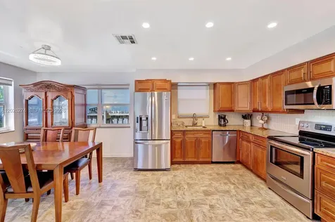 45 SE 14th Street Dania Beach FL 33004
