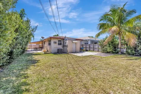 45 SE 14th Street Dania Beach FL 33004