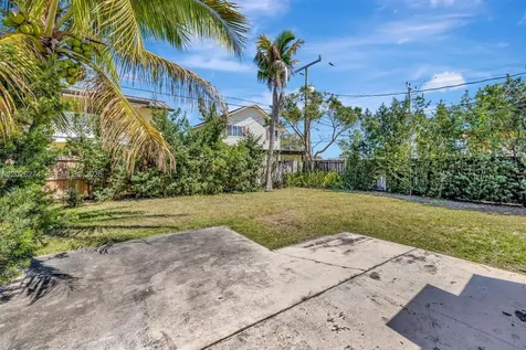 45 SE 14th Street Dania Beach FL 33004