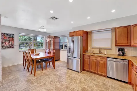 45 SE 14th Street Dania Beach FL 33004