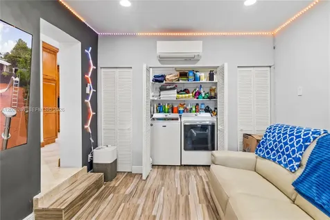 6250 SW 20 Terrace Miami FL 33155