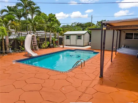 6250 SW 20 Terrace Miami FL 33155