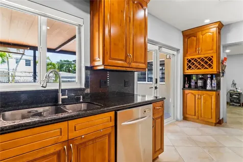 6250 SW 20 Terrace Miami FL 33155