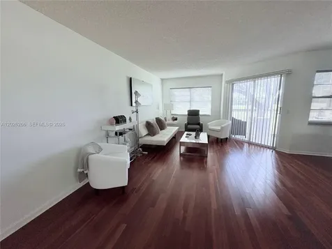 1300 SW 125th Avenue Pembroke Pines FL 33027