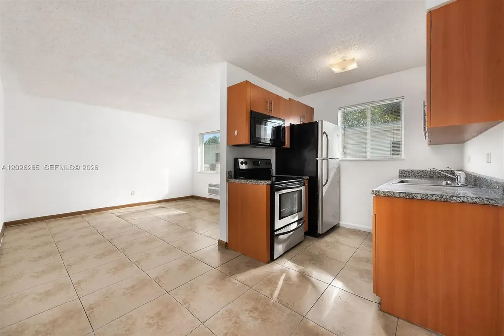 932 Moffett Street Hallandale Beach FL 33009
