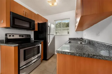 932 Moffett Street Hallandale Beach FL 33009