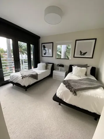 1443 W 21st Street Miami Beach FL 33140