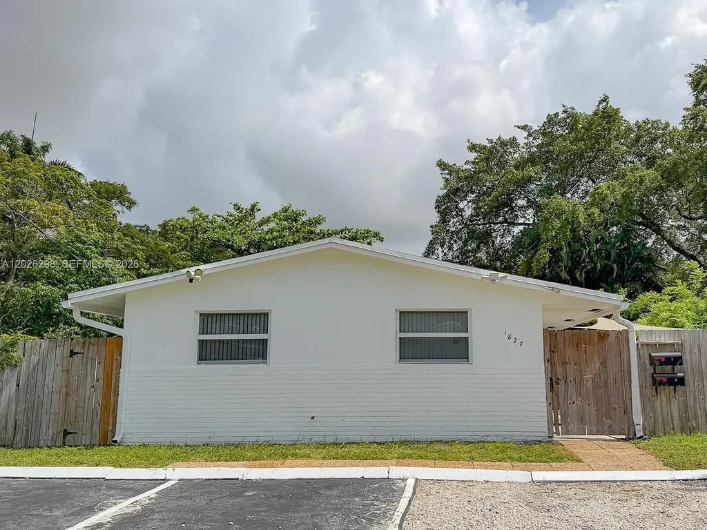 1827 SW 21st Street Fort Lauderdale FL 33315