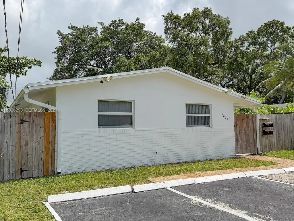1827 SW 21st Street Fort Lauderdale FL 33315
