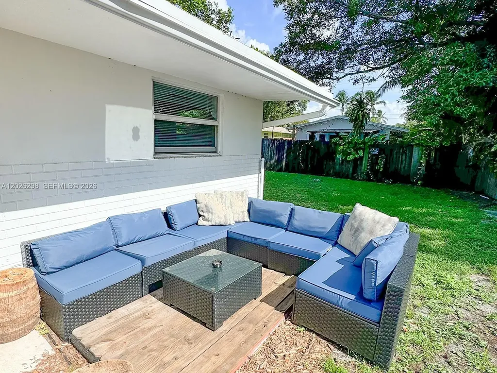 1827 SW 21st Street Fort Lauderdale FL 33315