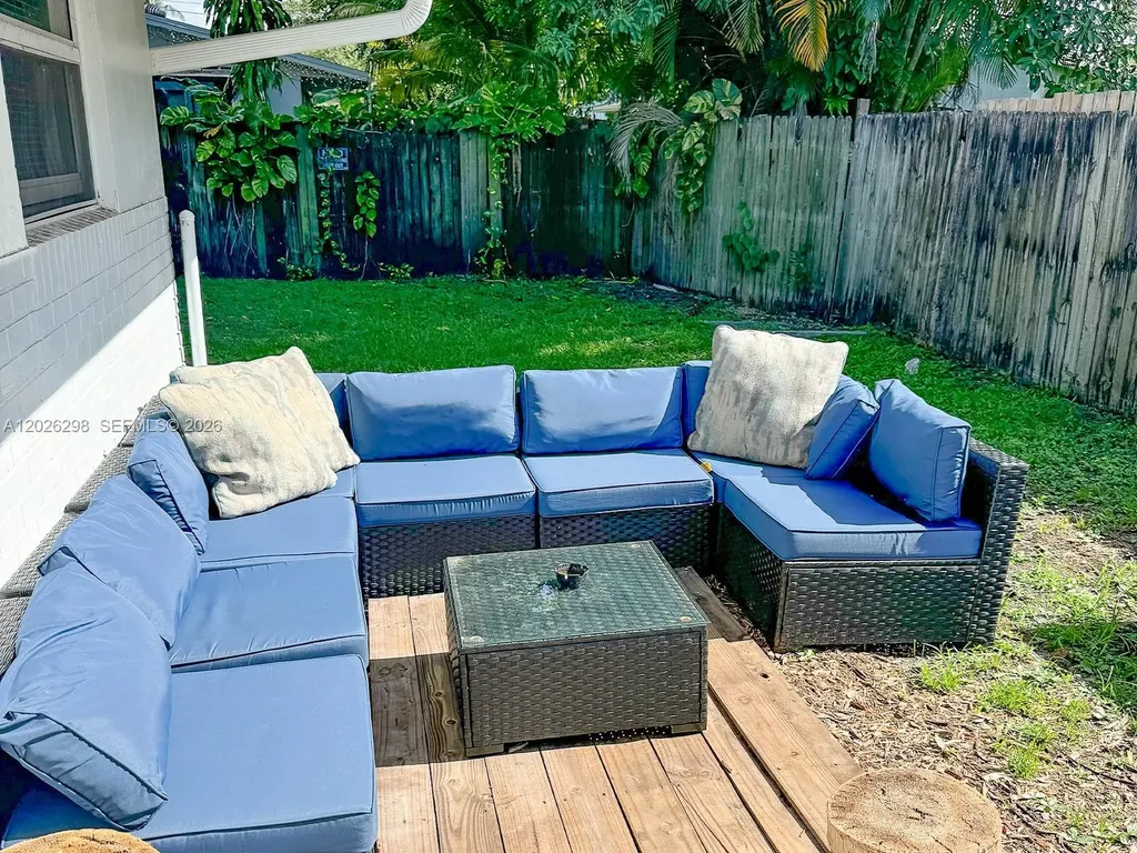 1827 SW 21st Street Fort Lauderdale FL 33315