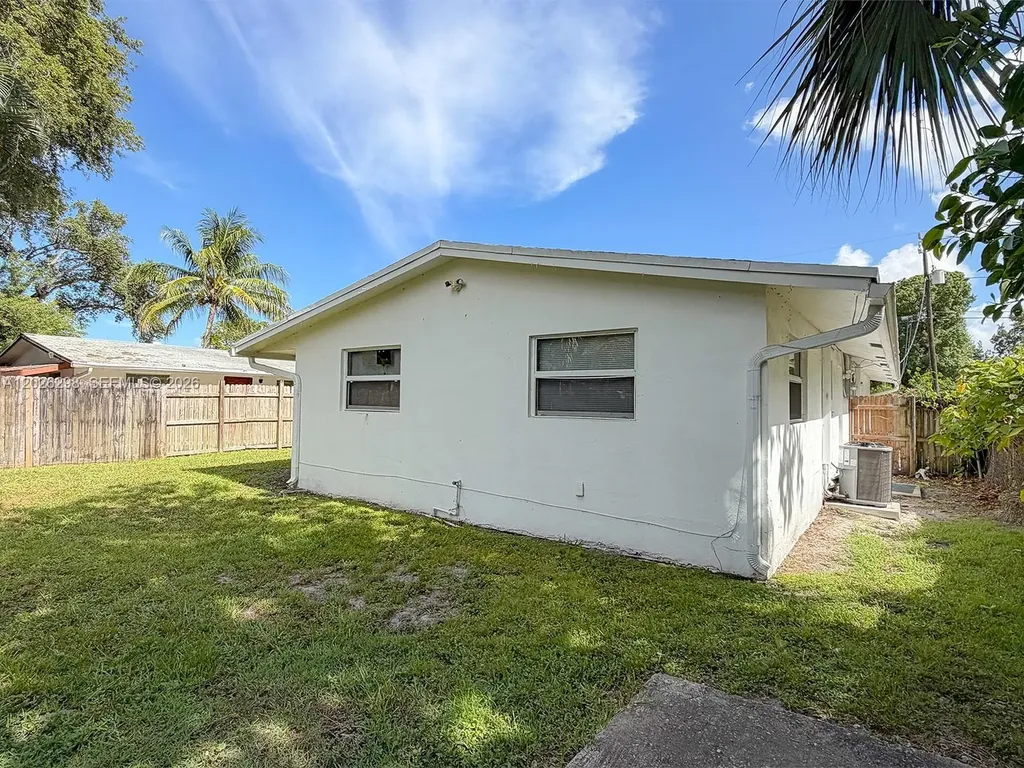 1827 SW 21st Street Fort Lauderdale FL 33315