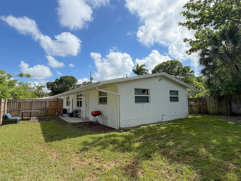 1827 SW 21st Street Fort Lauderdale FL 33315