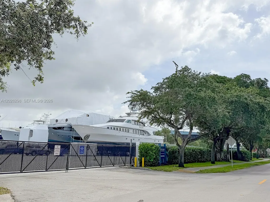 1827 SW 21st Street Fort Lauderdale FL 33315