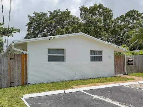 1827 SW 21st Street Fort Lauderdale FL 33315