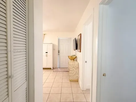 1827 SW 21st Street Fort Lauderdale FL 33315