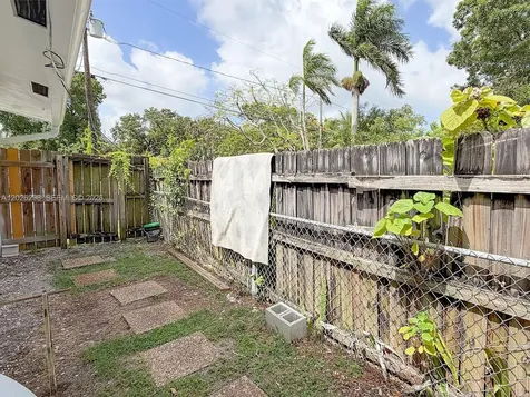 1827 SW 21st Street Fort Lauderdale FL 33315