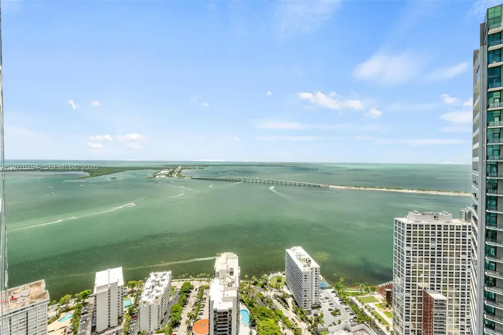 1425 Brickell Avenue Miami FL 33131