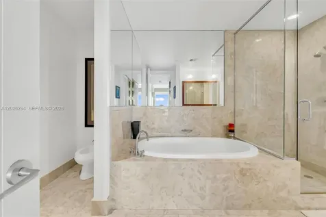 1425 Brickell Avenue Miami FL 33131