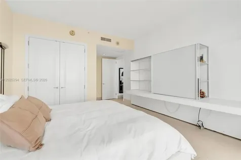 1425 Brickell Avenue Miami FL 33131