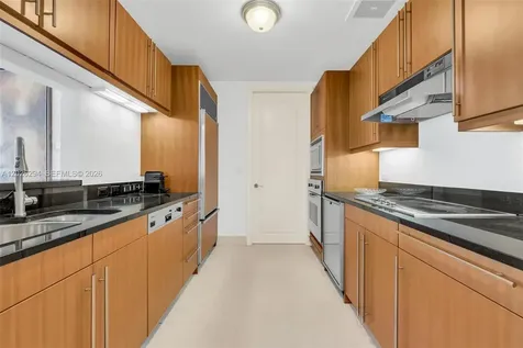 1425 Brickell Avenue Miami FL 33131