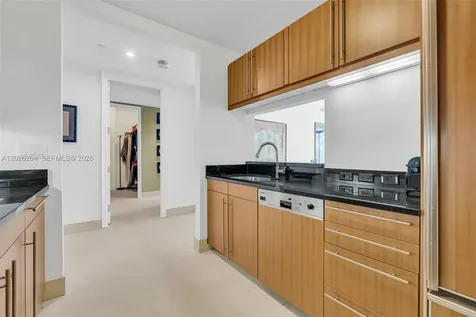 1425 Brickell Avenue Miami FL 33131