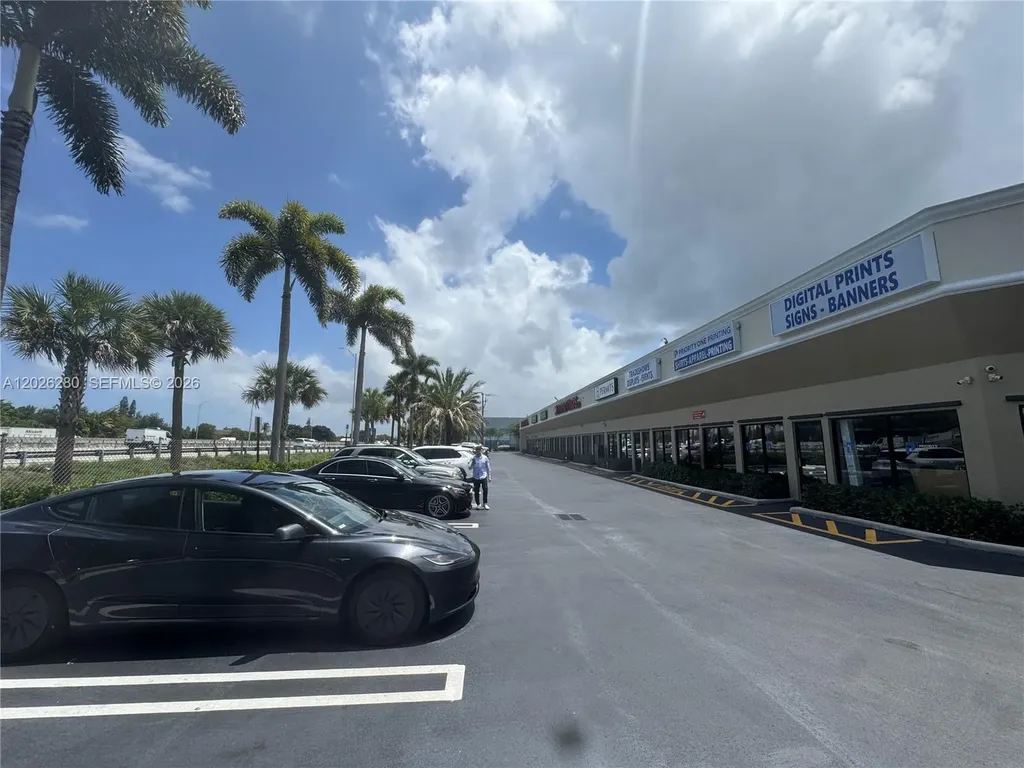 590 SW 9th Terrace Pompano Beach FL 33069