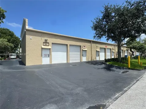 590 SW 9th Terrace Pompano Beach FL 33069