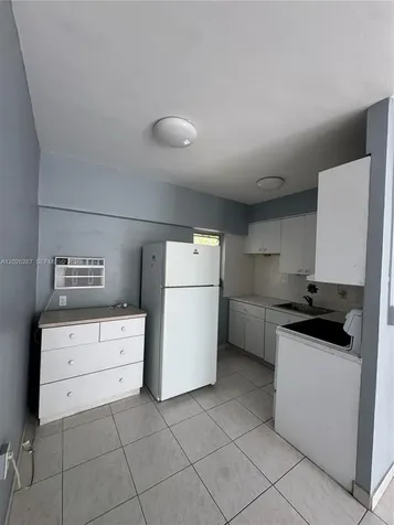 10281 E Bay Harbor Drive Bay Harbor Islands FL 33154