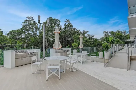 16385 Biscayne Boulevard North Miami Beach FL 33160
