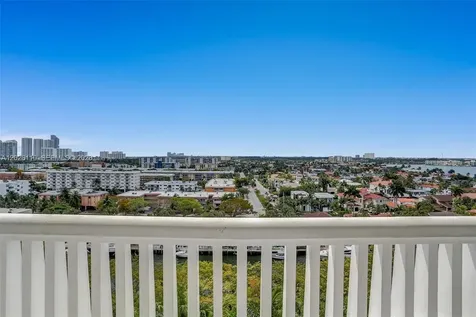 2000 Island Boulevard Aventura FL 33160