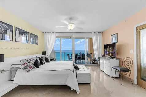 1455 Ocean Drive Miami Beach FL 33139