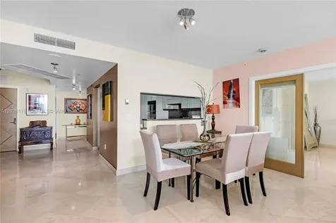 1455 Ocean Drive Miami Beach FL 33139