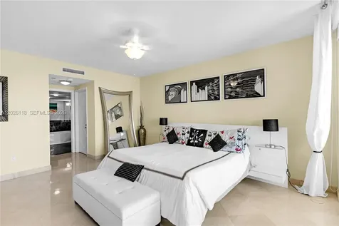 1455 Ocean Drive Miami Beach FL 33139